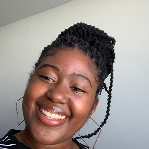Meet your Posher, Ramona